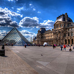 Pyramid du Louvre