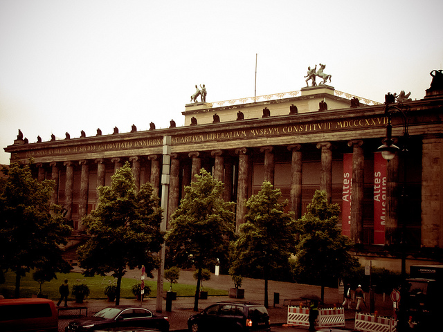 Outside the Berliner Dom